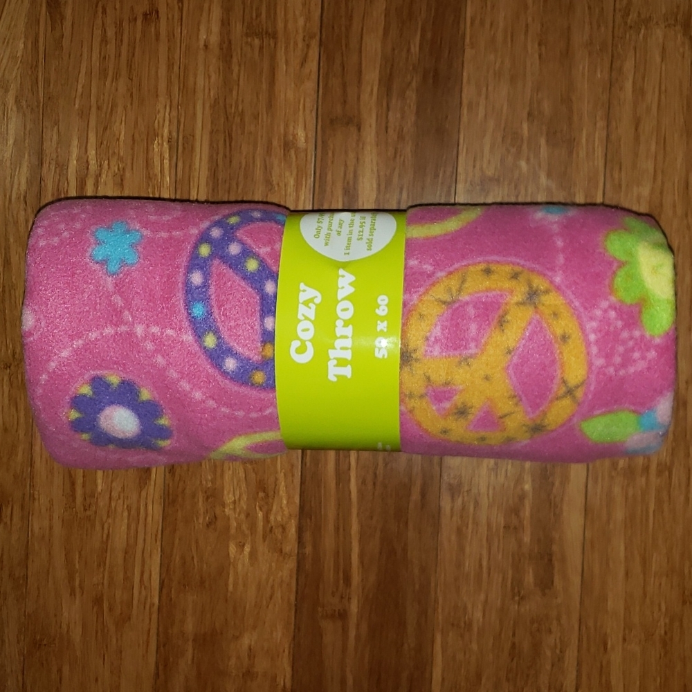 Barnes & Noble Throw
